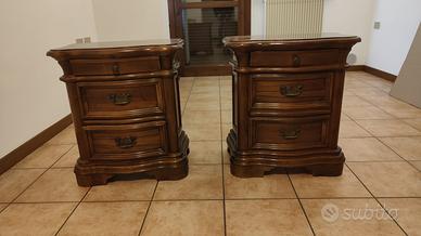 2 comodini + comò in noce stile classico