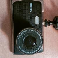 Dashcam con telecamera posteriore