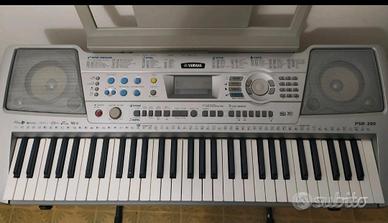 PIANOLA YAMAHA PSR -290
