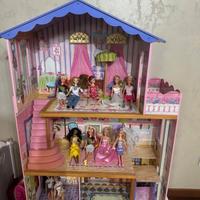 Casa delle Barbie in legno