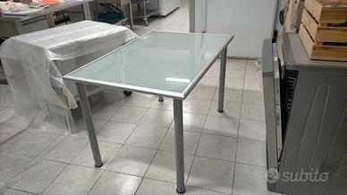 SCRIVANIA  VIKA LAURI IKEA