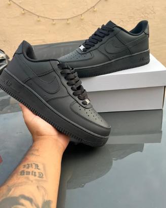 Nike Air Force 1 07 Nere 39