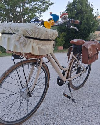 Bici  donna a pedalata assistita