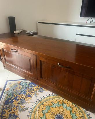 Mobile con cassettoni in legno massello