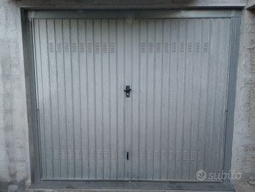 Porta Basculante per garage/box Prezzo trattabile