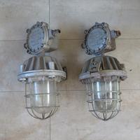 LAMPADA INDUSTRIALE da BUNKER HANGAR