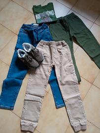 pantaloni, maglietta, scarpe bambino 