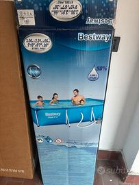 Piscina rigida per giardino