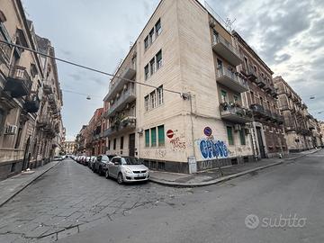 MONOLOCALE 30 mq ZONA P.ZZA TRENTO