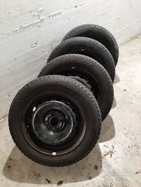 4 ruote fiat (grande)  punto gomme su 4 cerchi