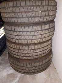 Hancook Vantra  215/70R15C 109/107S