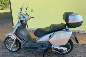 Beverly 500