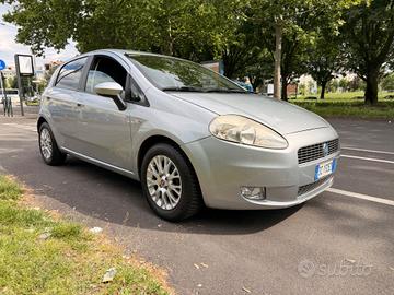 Fiat Grande Punto 1.3 MJT 75 CV 5 porte Dynamic