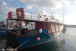 Barca con licenza di pesca