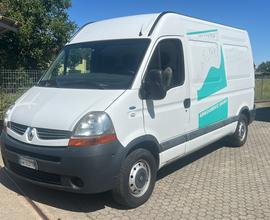 Renault Master 2.5 diesel iniettore da fare