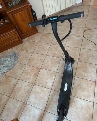 monopattino elettrico ninebot e2 plus