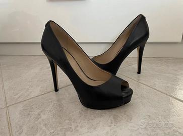 Decollete spuntata Guess