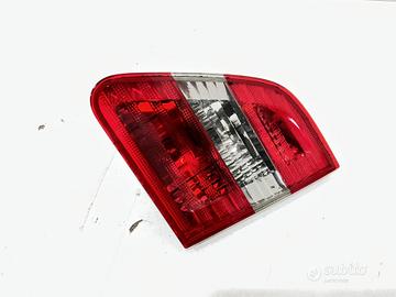 STOP POSTERIORE DESTRO INTEGRATO NEL PORTELLO MERC