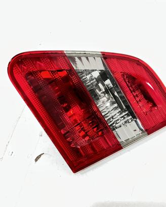 STOP POSTERIORE DESTRO INTEGRATO NEL PORTELLO MERC