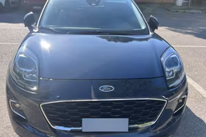 Automobile Ford Puma