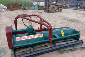 Tagliaerba trinciastocchi taglialegna