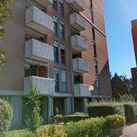 Camera luminosa con bagno privato. Metropolitana