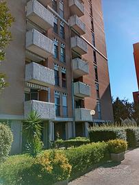 Camera luminosa con bagno privato. Metropolitana