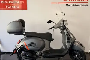 PIAGGIO VESPA GTS 300