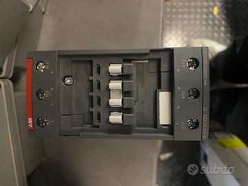 Contattore tripolare 100A