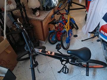 Quattro biciclette per varie età