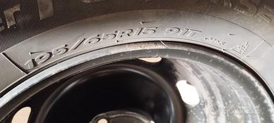 Pneumatici invernali con cerchio 195/65 R15