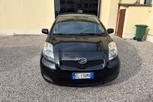 Toyota Yaris 1.3 5 porte (Dayhatsu Charade)