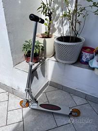 Monopattino Scooter pieghevole – COME NUOVO