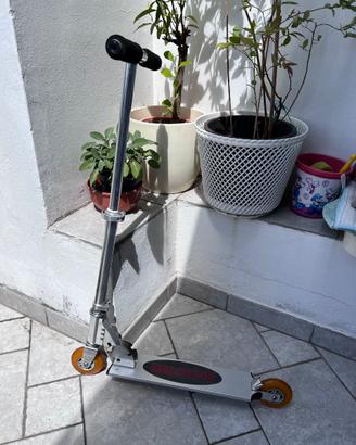 Monopattino Scooter pieghevole – COME NUOVO