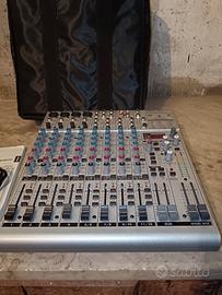 Mixer Behringer 