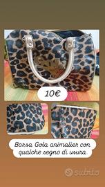 Borsa gola con piccolo segno di usura