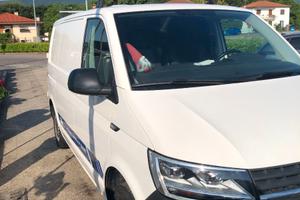 FURGONE MODELLO VW TRANSPORTER