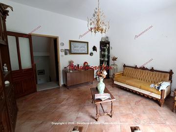 Casa, Isnello.