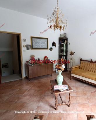 Casa, Isnello.