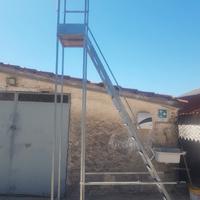 Scala in ferro a castello