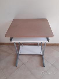 Tavolo scrivania porta PC