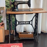 Macchina da cucire vintage Singer