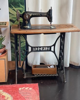 Macchina da cucire vintage Singer