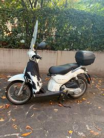 Aprilia Scarabeo 50 4T 4V "Cult" bianco