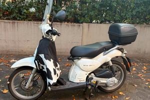 Aprilia Scarabeo 50 4T 4V "Cult" bianco