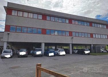 Immobile in asta di 319 m² con più di 5 locali a C