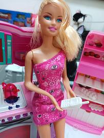 cucina barbie anni 2000  con barbie inclusa