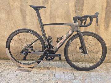 E-bike BH iAEROLIGHT 1.8
