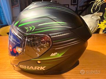 Casco jet shark