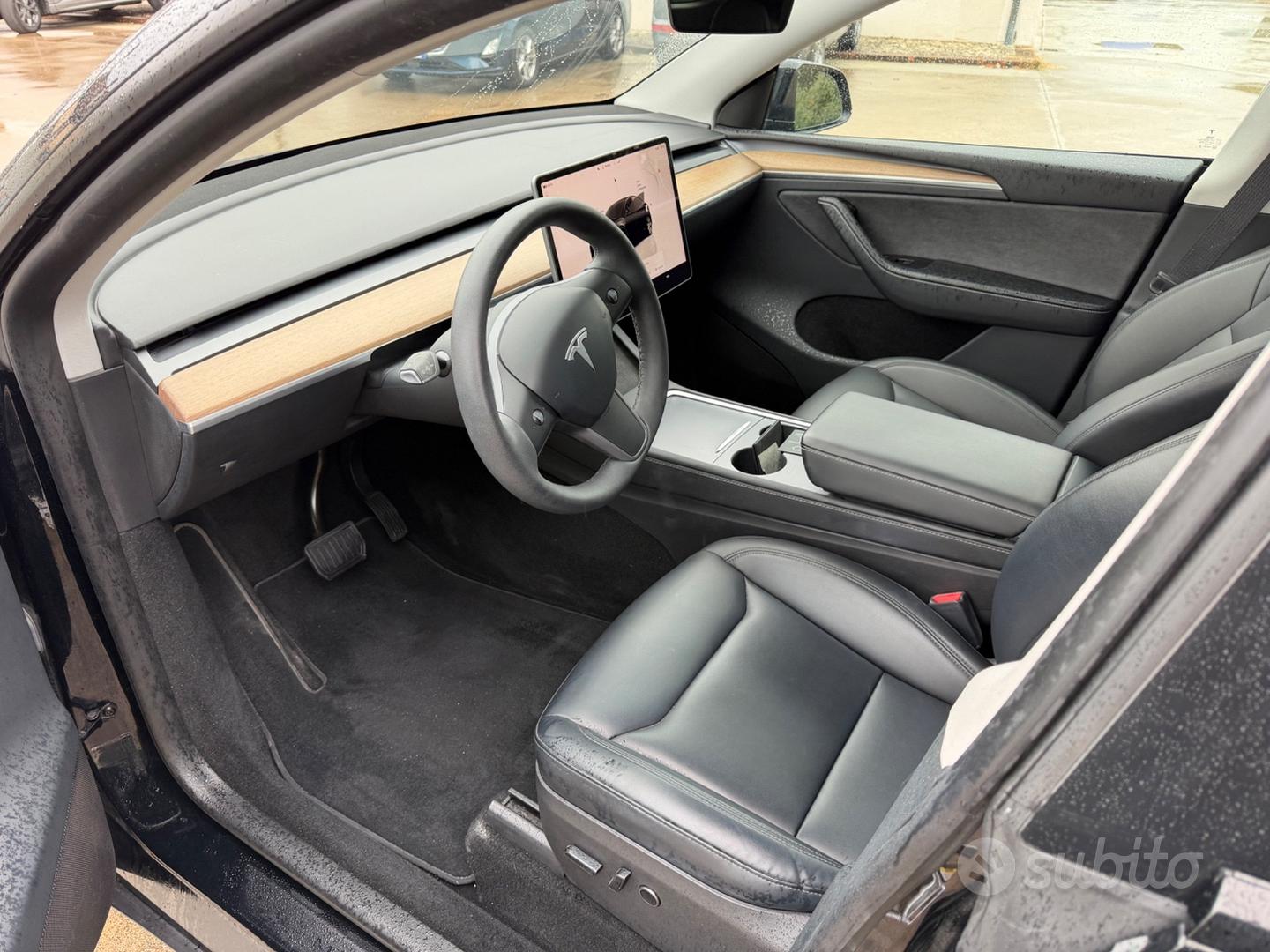 Tesla Model Y Performance 4x4 514ch - 1 ère main - Pneus neufs - Ryzen - Volant chauffant - HUD